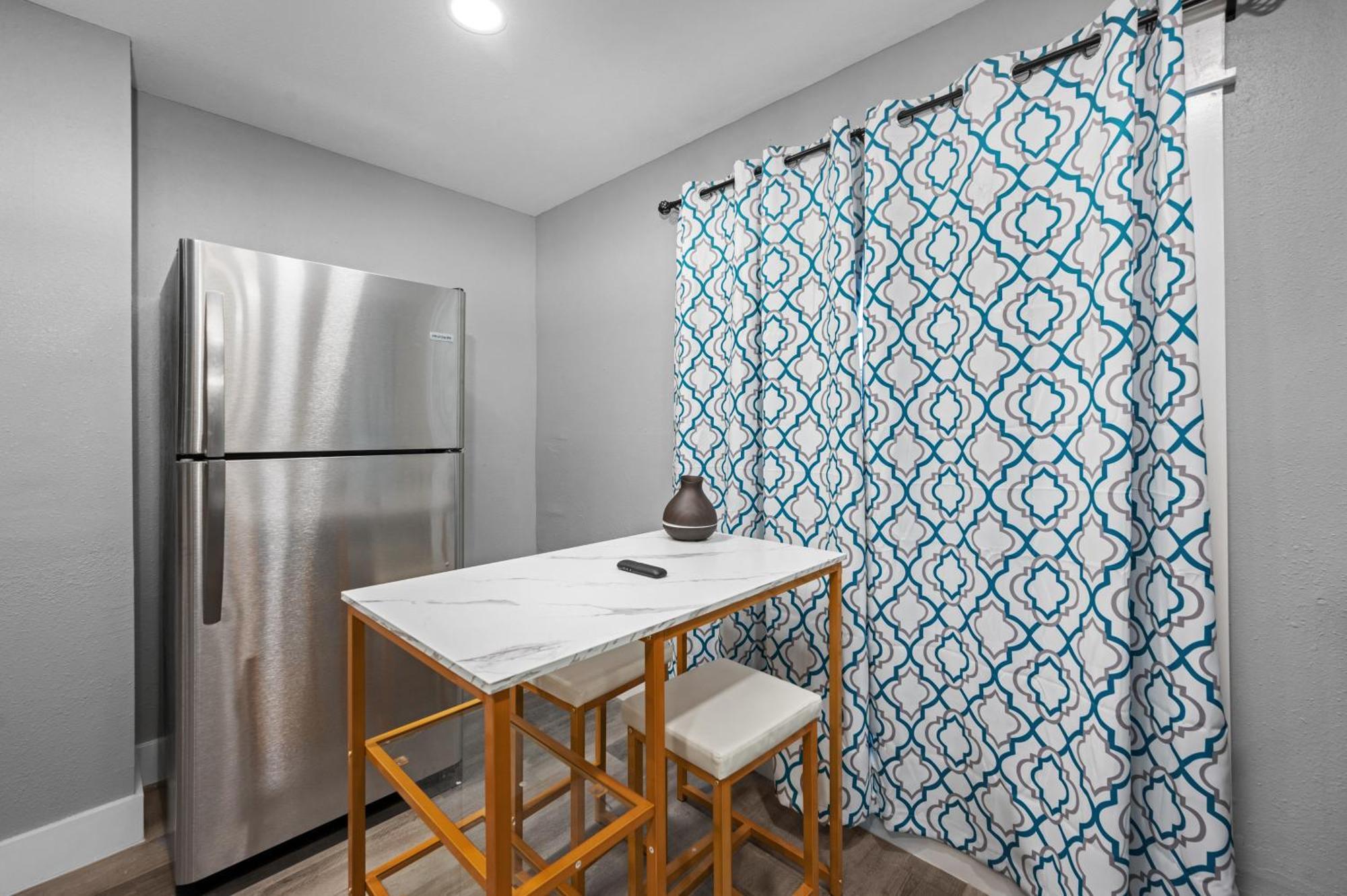 Comfortable 2Br Apt In Vibrant Houston Heights Экстерьер фото