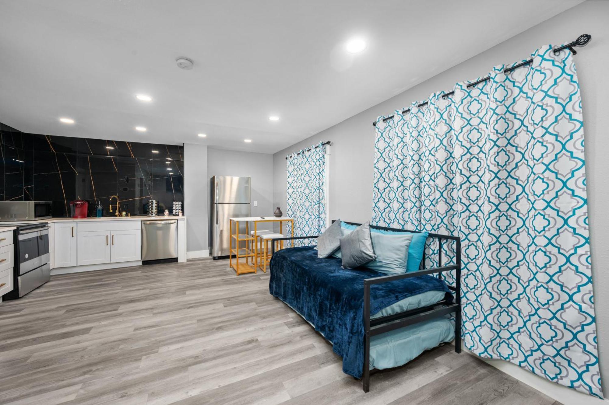 Comfortable 2Br Apt In Vibrant Houston Heights Экстерьер фото
